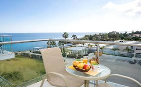 Laila - Coralli Beachfront Apartment