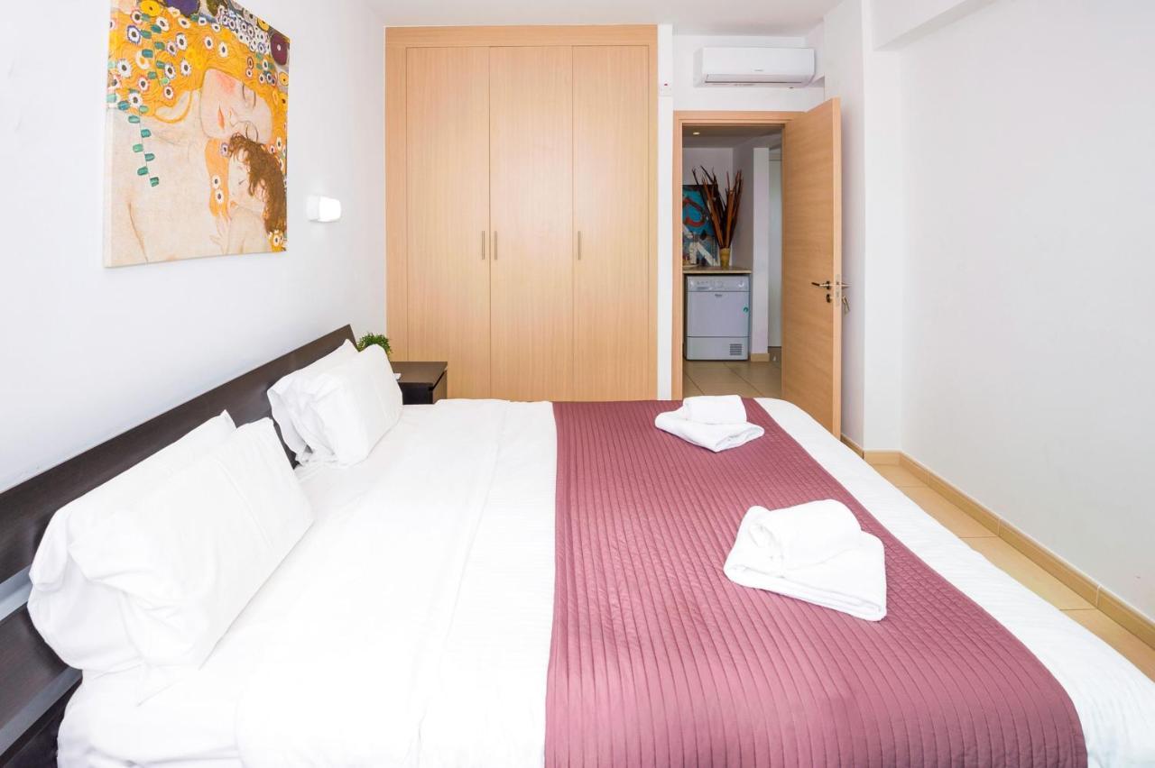 Laila - Coralli Beachfront Apartment Protaras Exterior photo